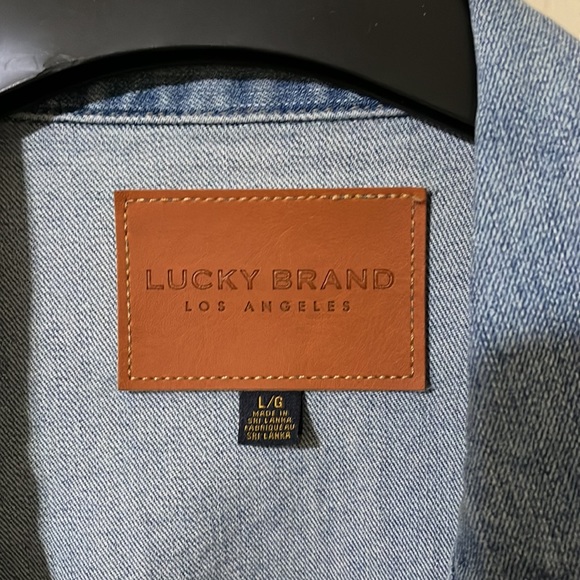 LUCKY BRAND distressed style jean jacket, size L, never worn. - Picture 3 of 5